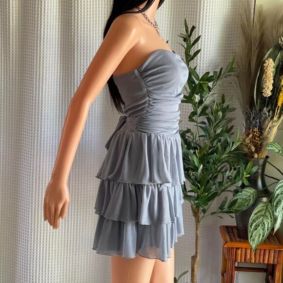 Y2K Ruby Rox Strapless Ruffle Mini Dress Stretch Gray Tiered Party Dress Siz 5 - Picture 3 of 8